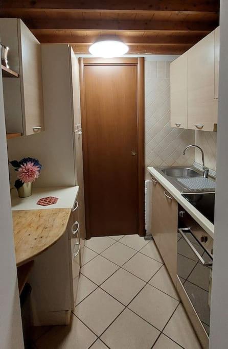 Gemelli Holidays 2: Dual Loft Apartments with Private Courtyard Rome Exterior photo
