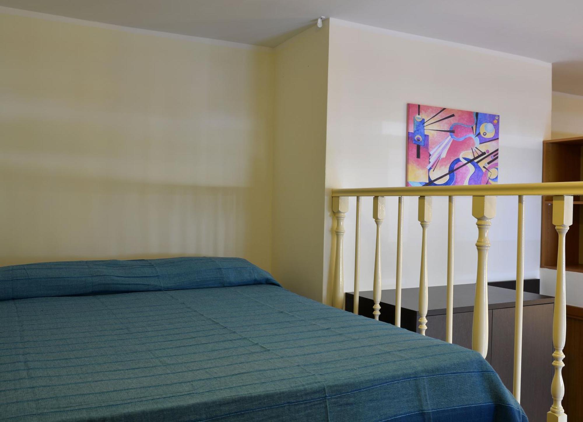 Gemelli Holidays 2: Dual Loft Apartments with Private Courtyard Rome Exterior photo